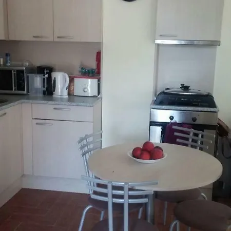 Private One-bedroom In Green Fort Apartment *
