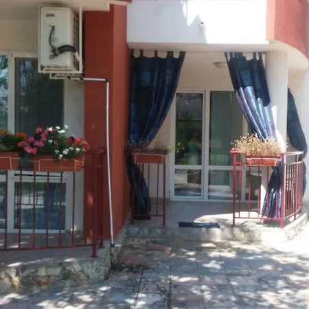 Апартамент Private One-bedroom In Green Fort